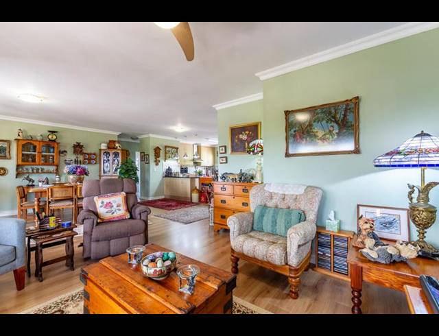 2 BEDROOM TOWNHOUSE FOR SALE IN EAGLE RIDGE ESTATE